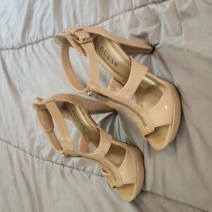 NWT Guess heels size 7